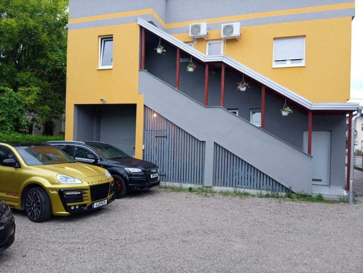 Apartmani Jasmina 2 Біхач Екстер'єр фото